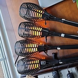 SUMMER FUN rechargeable Flickering LED Tiki torches Set of 4